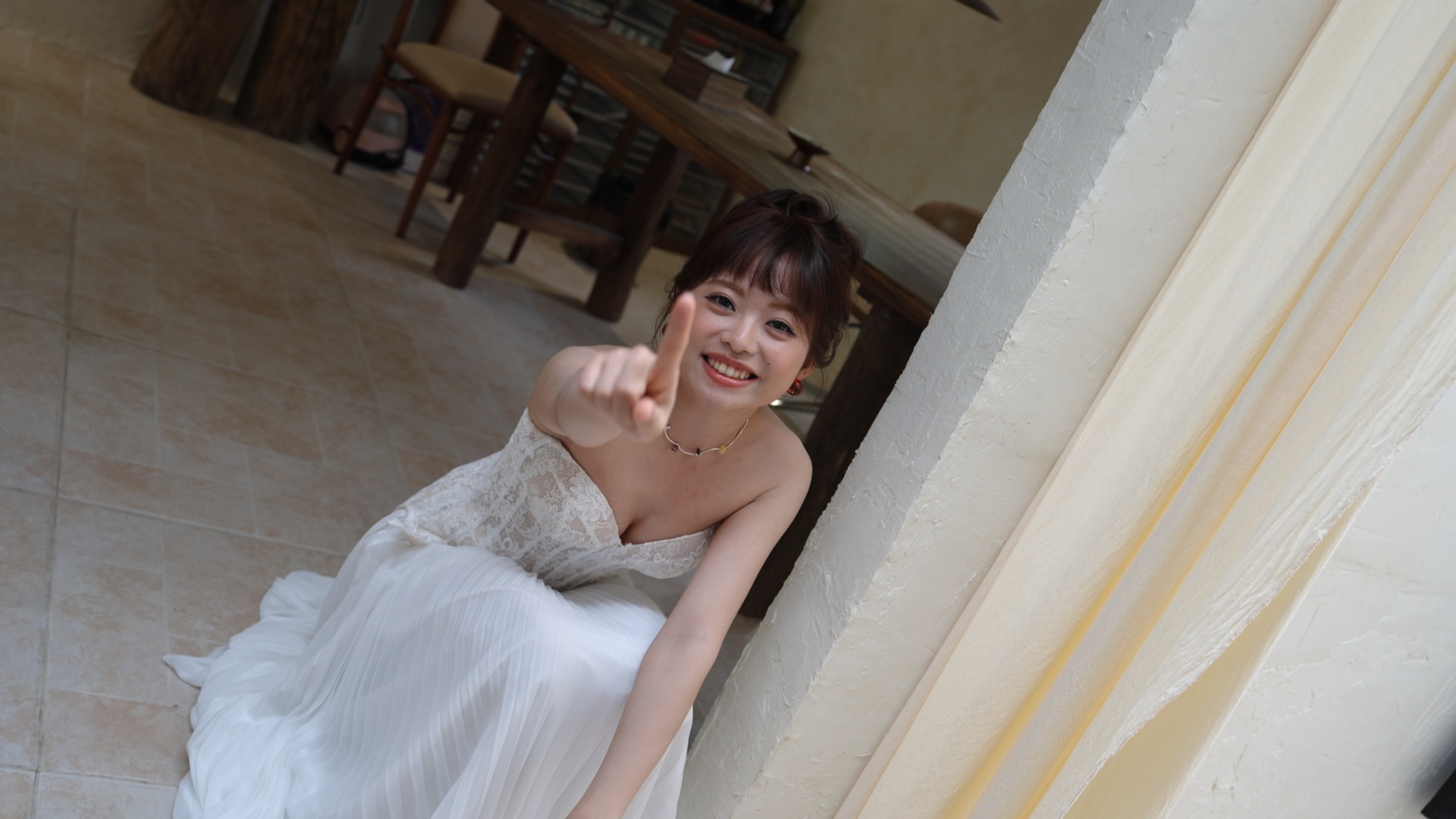 新娘欢笑